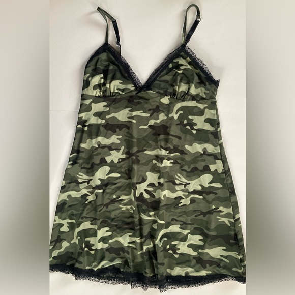 La Senza Camo Lingerie Slip - Picture 1 of 3